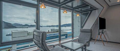 VIP Ocean View Room | Kaliteli yatak takımı, ayrı ayrı dekore edilmiş