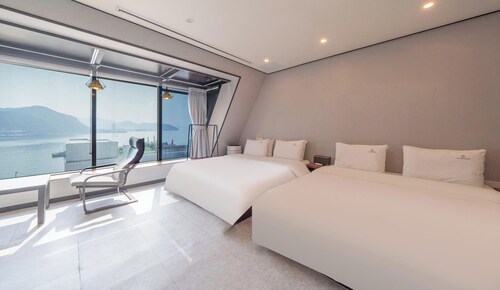 Lucas Hotel