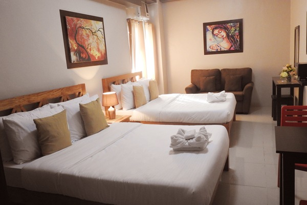 Desk, blackout drapes, rollaway beds, free WiFi