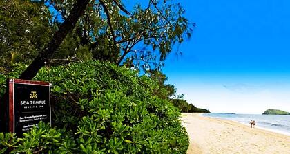 Temple 121 Palm Cove With Courtyard