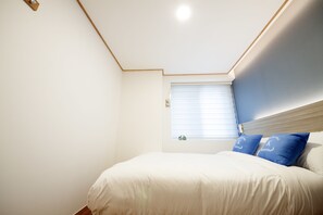 Standard Double Room (No Cable TV Service)