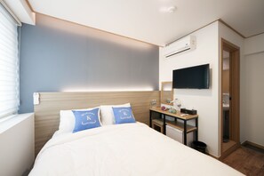 In-room safe, desk, soundproofing, free WiFi - MAMA Guesthouse Haeundae (Busan)