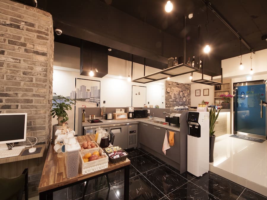 Pintu masuk properti