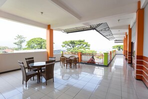 Meeting facility - Batuque Town Villa (Batu)