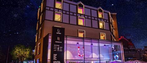 Front of property - evening/night