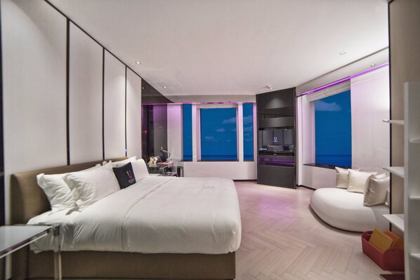 Phòng đôi Premium, quang cảnh biển | Bàn, màn/rèm cản sáng, phòng cách âm 