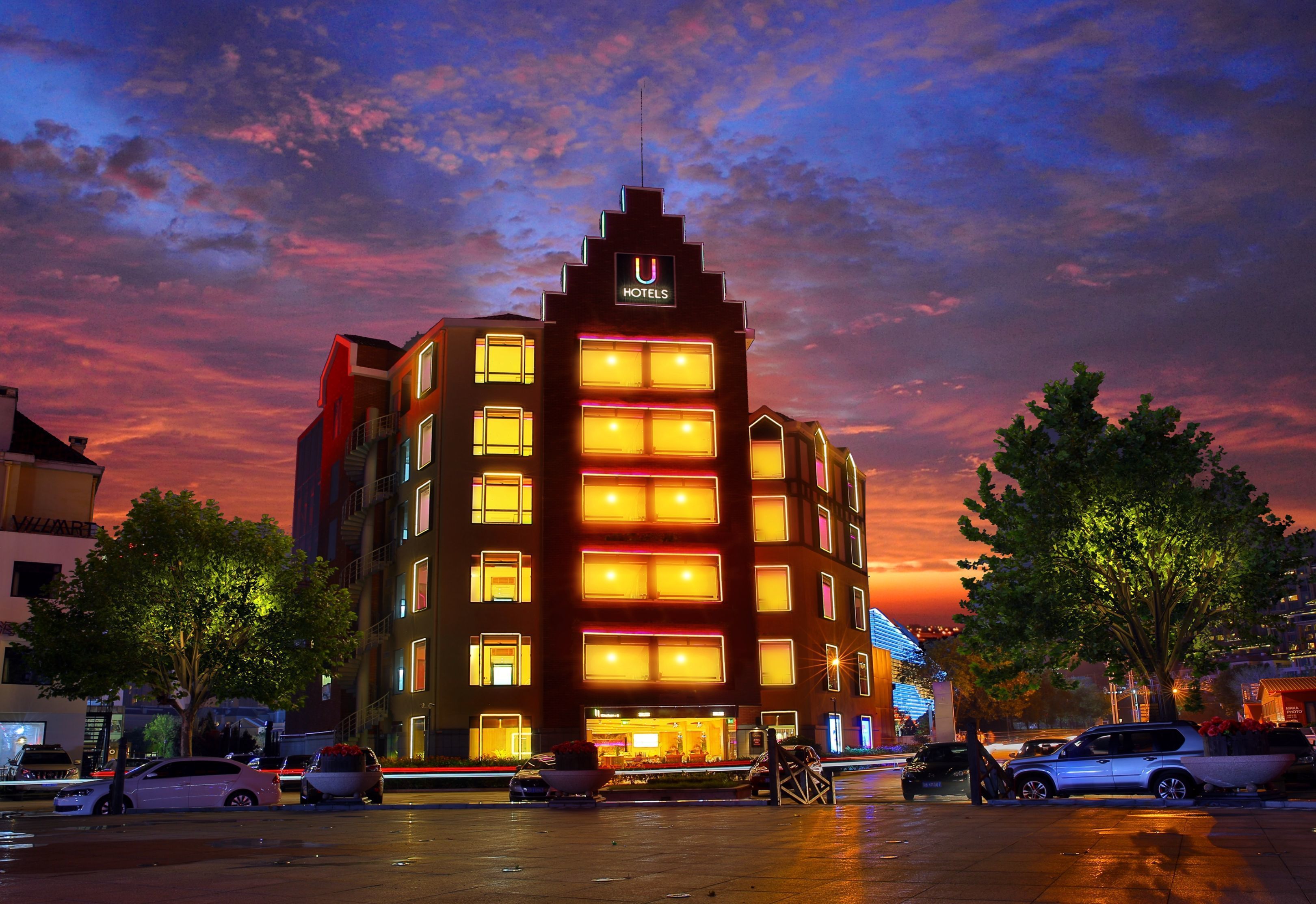 Front of property - evening/night