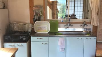 Fridge, microwave