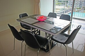Condo dành cho gia đình | Khu vực ăn uống tại phòng