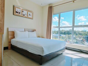Desk, iron/ironing board, free WiFi - My Inn Hotel Kota Samarahan (Kota Samarahan)