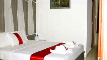 Minibar, in-room safe, desk, rollaway beds