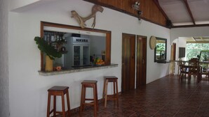 Bar (on property) - Chalet Bamboo Vert (La Digue)
