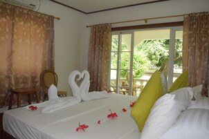 Minibar, caja de seguridad en la habitación y sistema de insonorización 