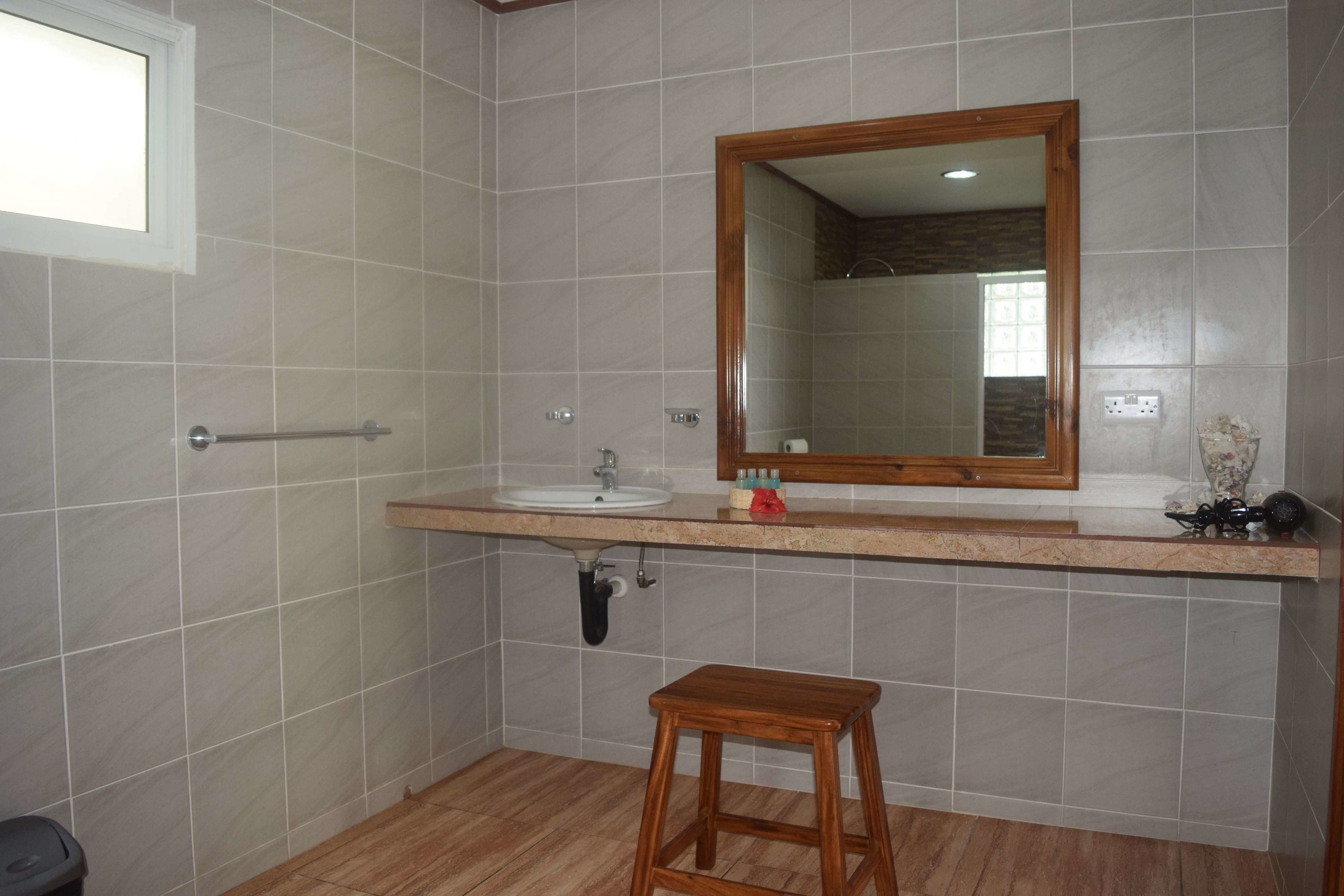 Bathroom sink