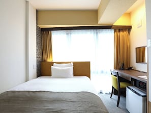 Desk, free WiFi - KOKO HOTEL Ueno Station (Tokyo)
