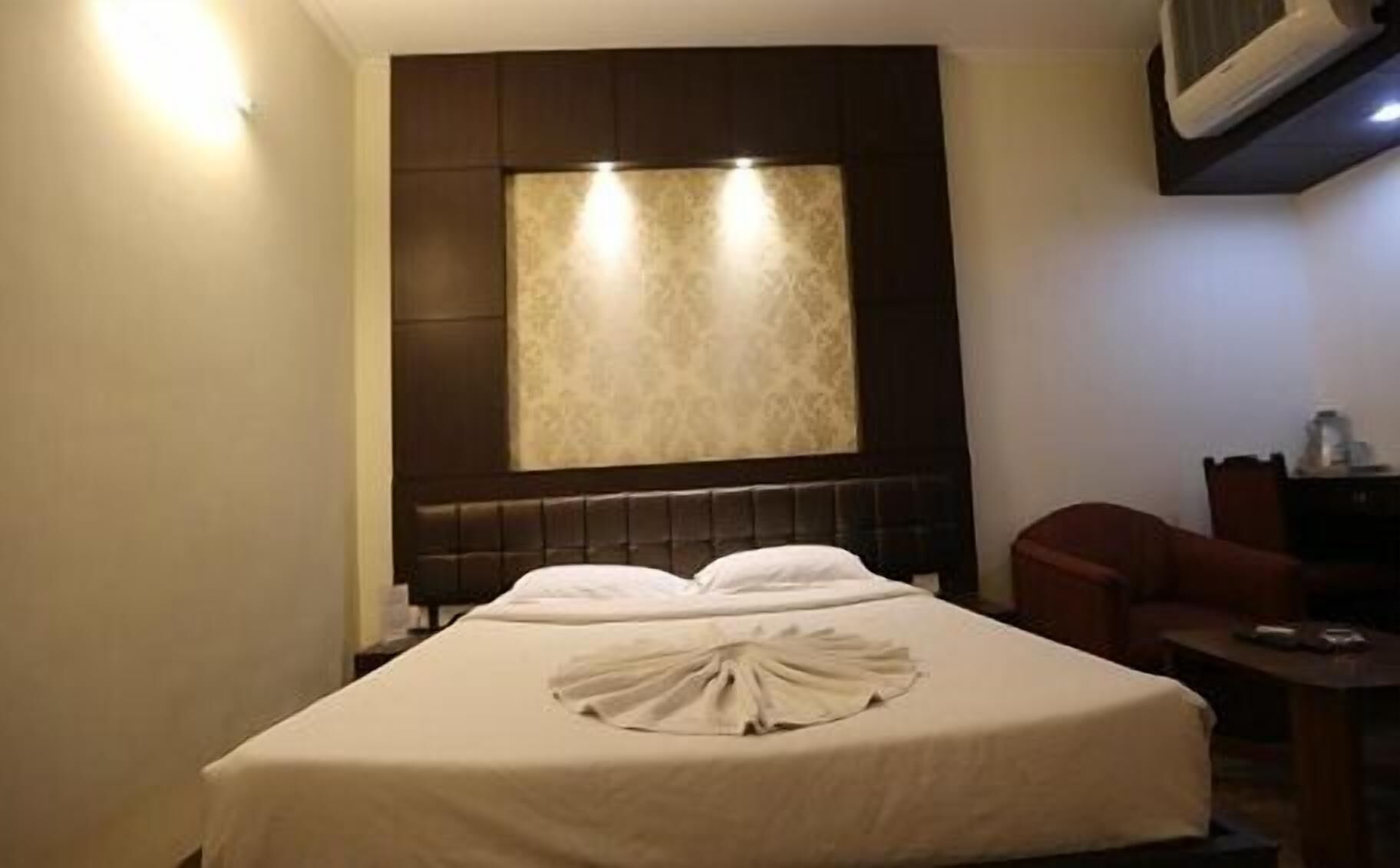 Premium bedding, minibar, rollaway beds