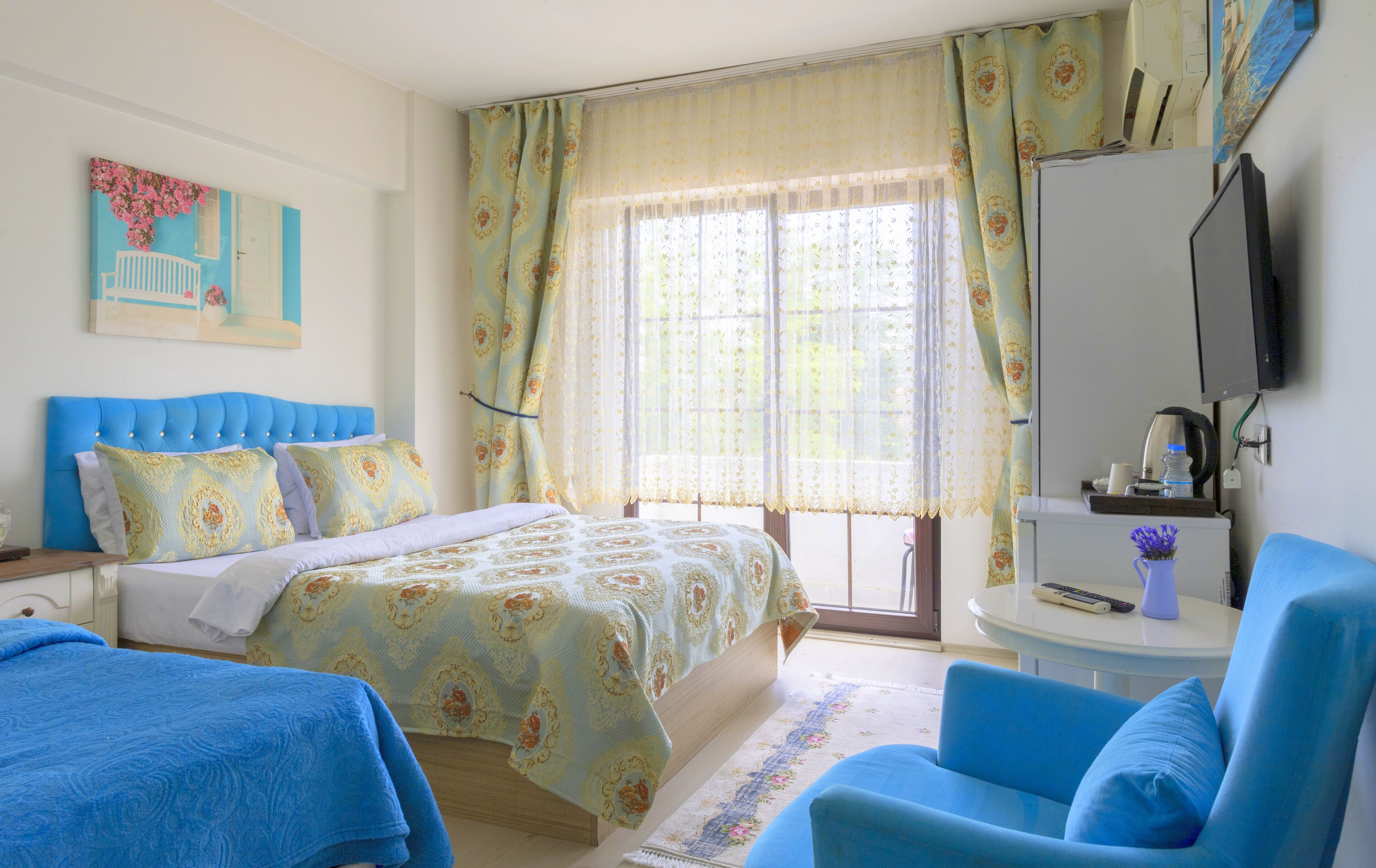 standard double or twin room | premium bedding, individually decorated, desk, soundproofing