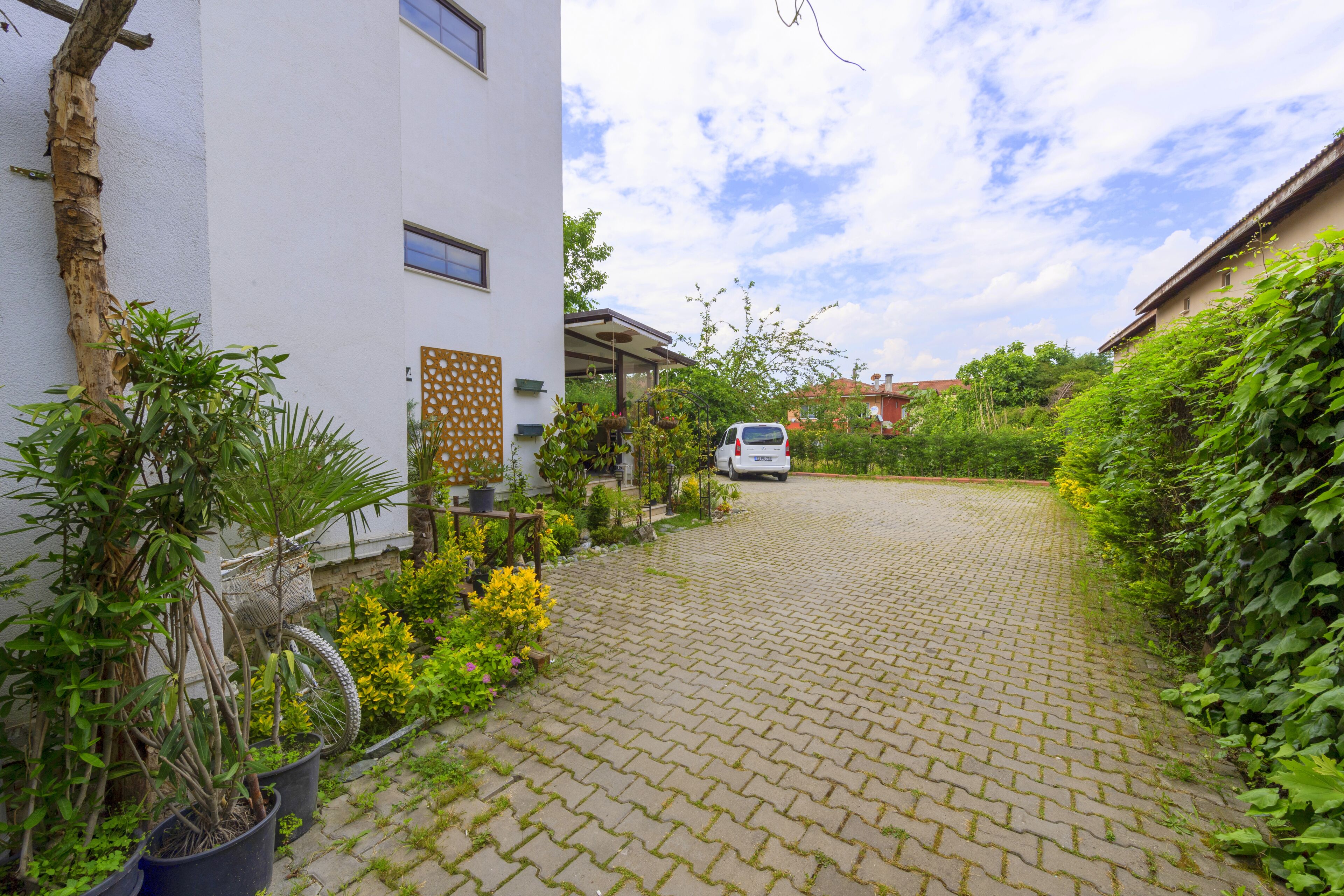 free self-parking, free valet parking