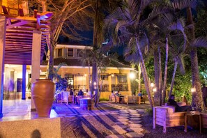 Front of property - Meley Impala Hotel (Kampala)