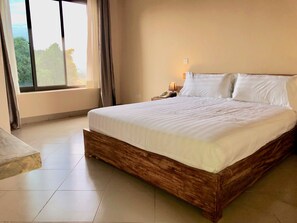 Deluxe Double Room, 1 King Bed - Meley Impala Hotel (Kampala)