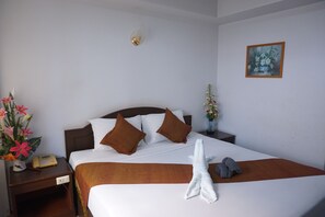 Desk, rollaway beds, free WiFi - A.P. Court Hotel (Mueang Loei)