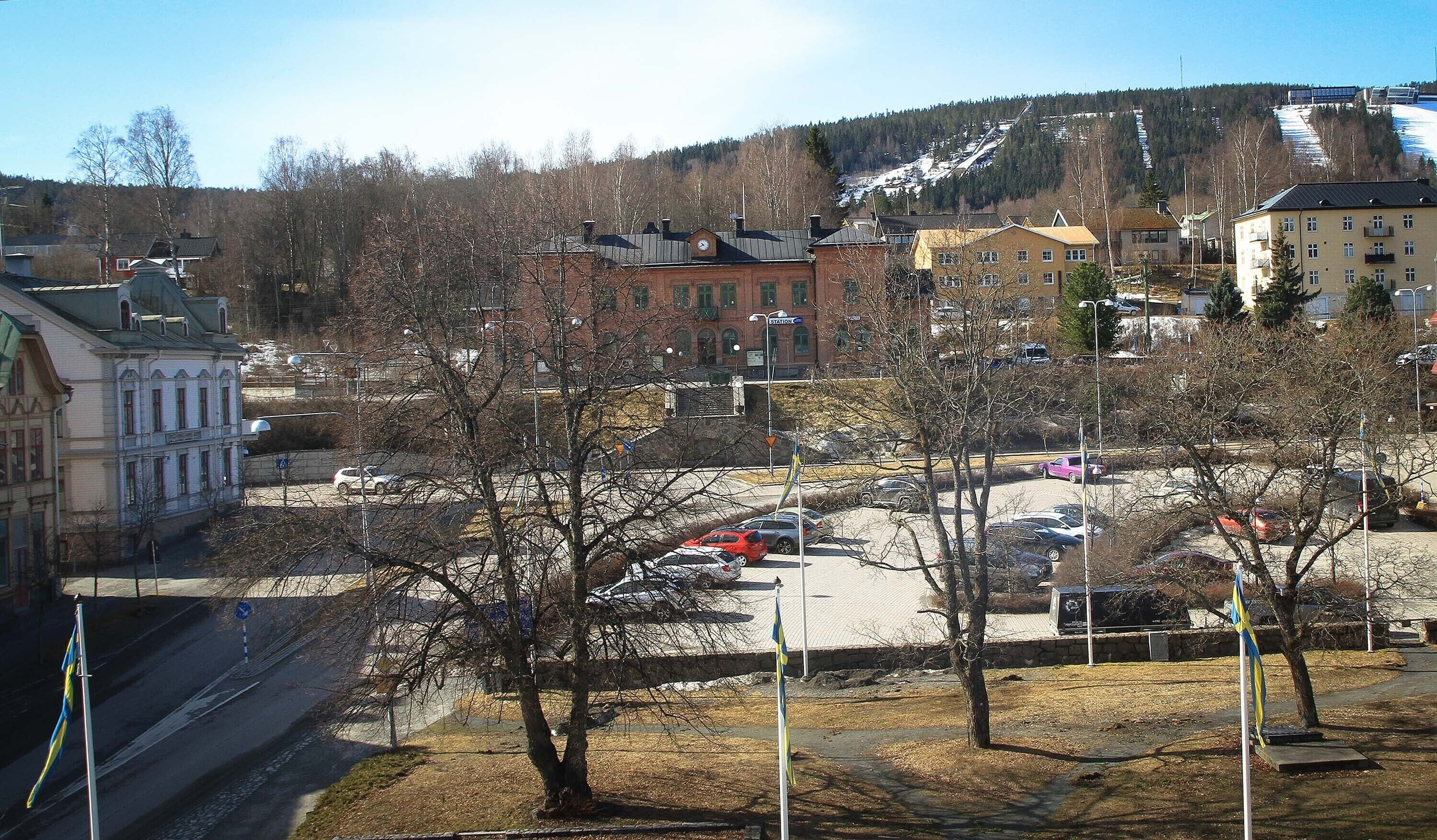 family room | city view