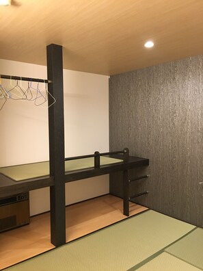 Traditionelt værelse - fælles badeværelse (Japanese Style, 6 Tatami Mats, Loft) | Gratis Wi-Fi
