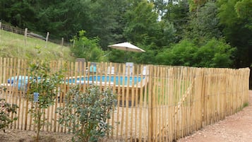 Classic-Suite, mit Bad, Gartenblick (Personne Mobilité Réduite) | Außenpool