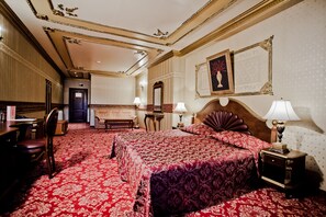 Minibar, in-room safe, desk, iron/ironing board