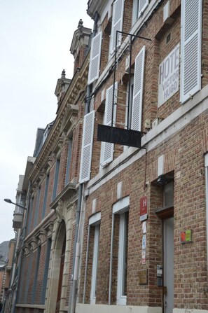 Exterior - Hôtel Victor Hugo (Amiens)