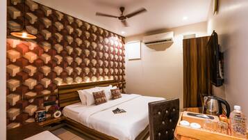 Caja fuerte, wifi gratis, ropa de cama