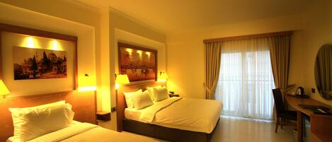 Superior Triple Room, Corner