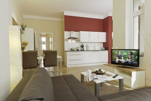 Apartment (29) | Living area | Flat-screen TV - City Park Boarding House (Leipzig)