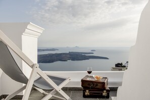 Luksussuite, privat basseng (Queen) | Terrasse/patio