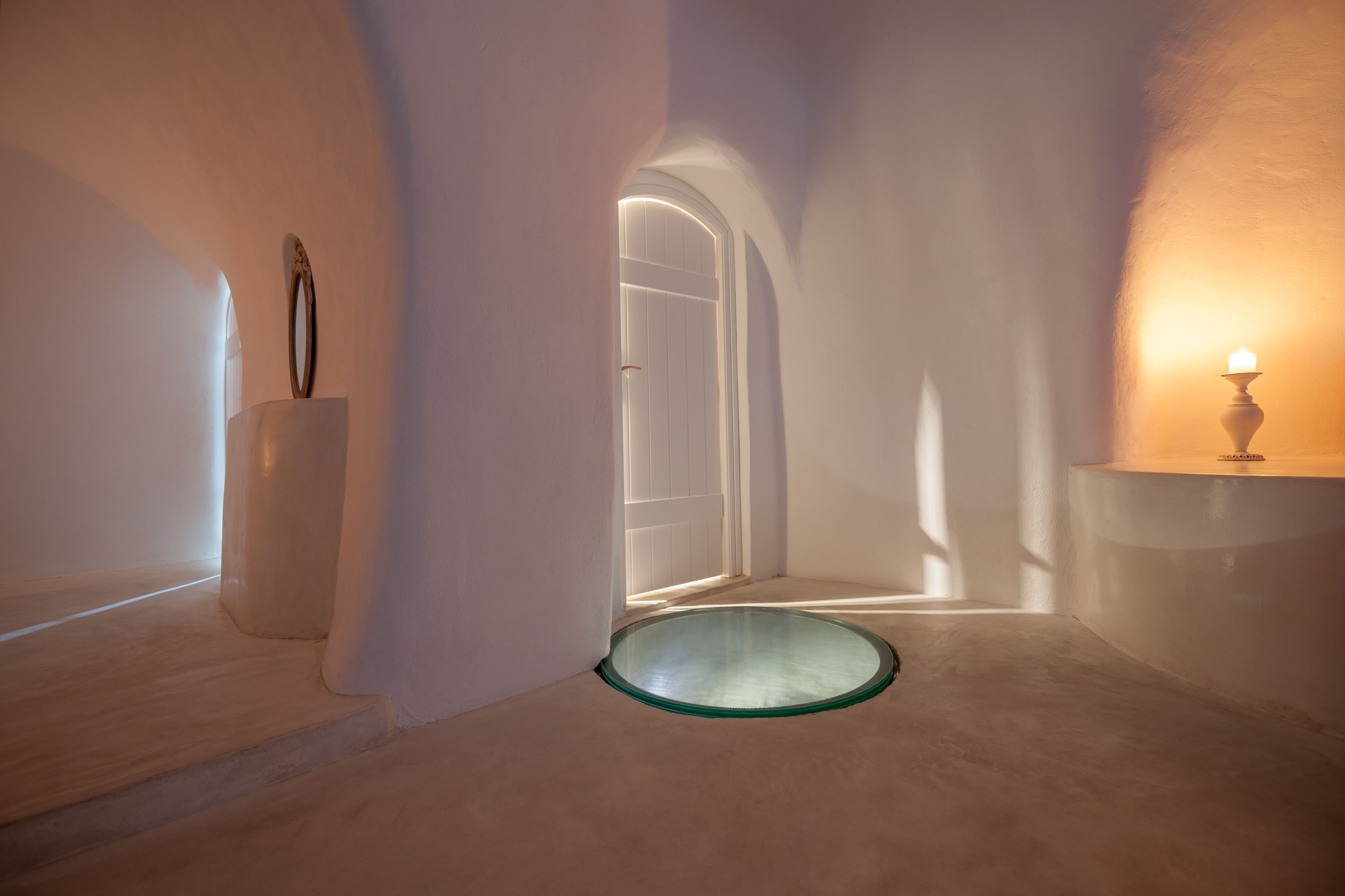 luxury suite, 2 bedrooms, garden view (cave garden view) | 1 bedroom, hypo-allergenic bedding, in-room safe, individually decorated