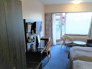Superior Single Room | Desk, laptop workspace, free WiFi, bed sheets - Hotel Falster (Nykøbing Falster)