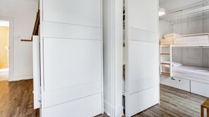 12 Beds in Mixed Shared Dormitory | Iron/ironing board, free WiFi, bed sheets