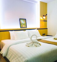 Deluxe Double Room | Individually decorated, desk, laptop workspace, blackout drapes