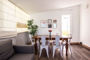 Appartement, 2 chambres | Salle de séjour