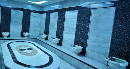 Grand Cenas Hotel