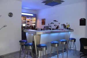 Bar (in der Unterkunft)