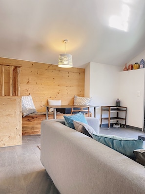Living area - La Petite Grange (Ollon)