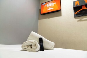 Soundproofing, iron/ironing board, free WiFi, bed sheets - easyHotel Liverpool (Liverpool)