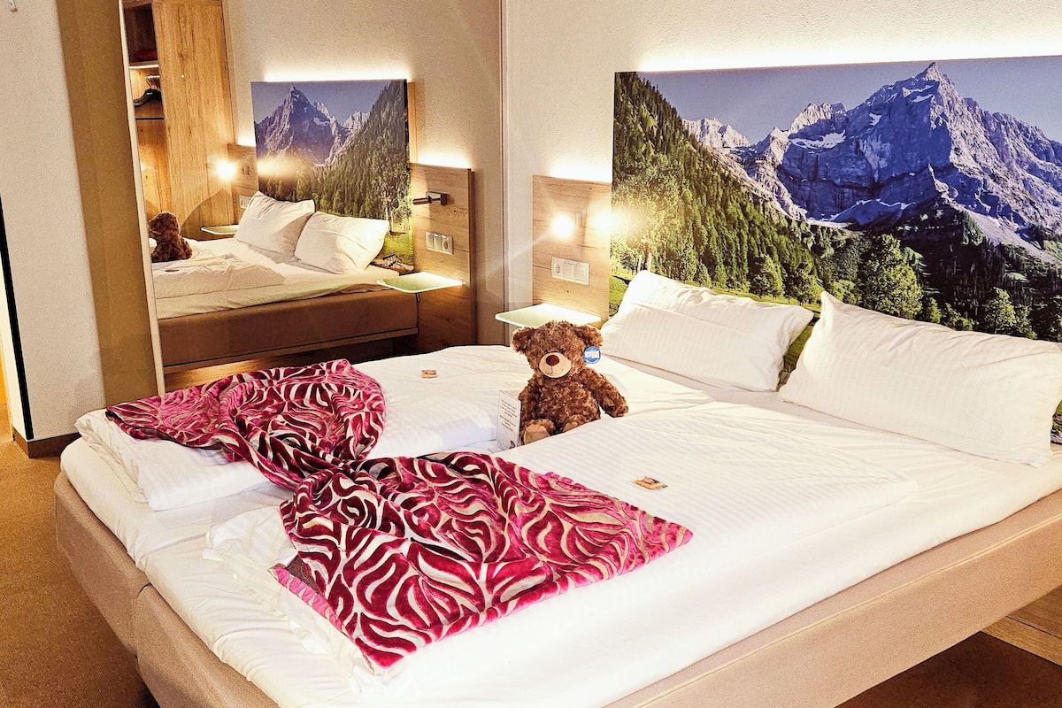 economy double room | 1 bedroom, premium bedding, in-room safe, individually decorated