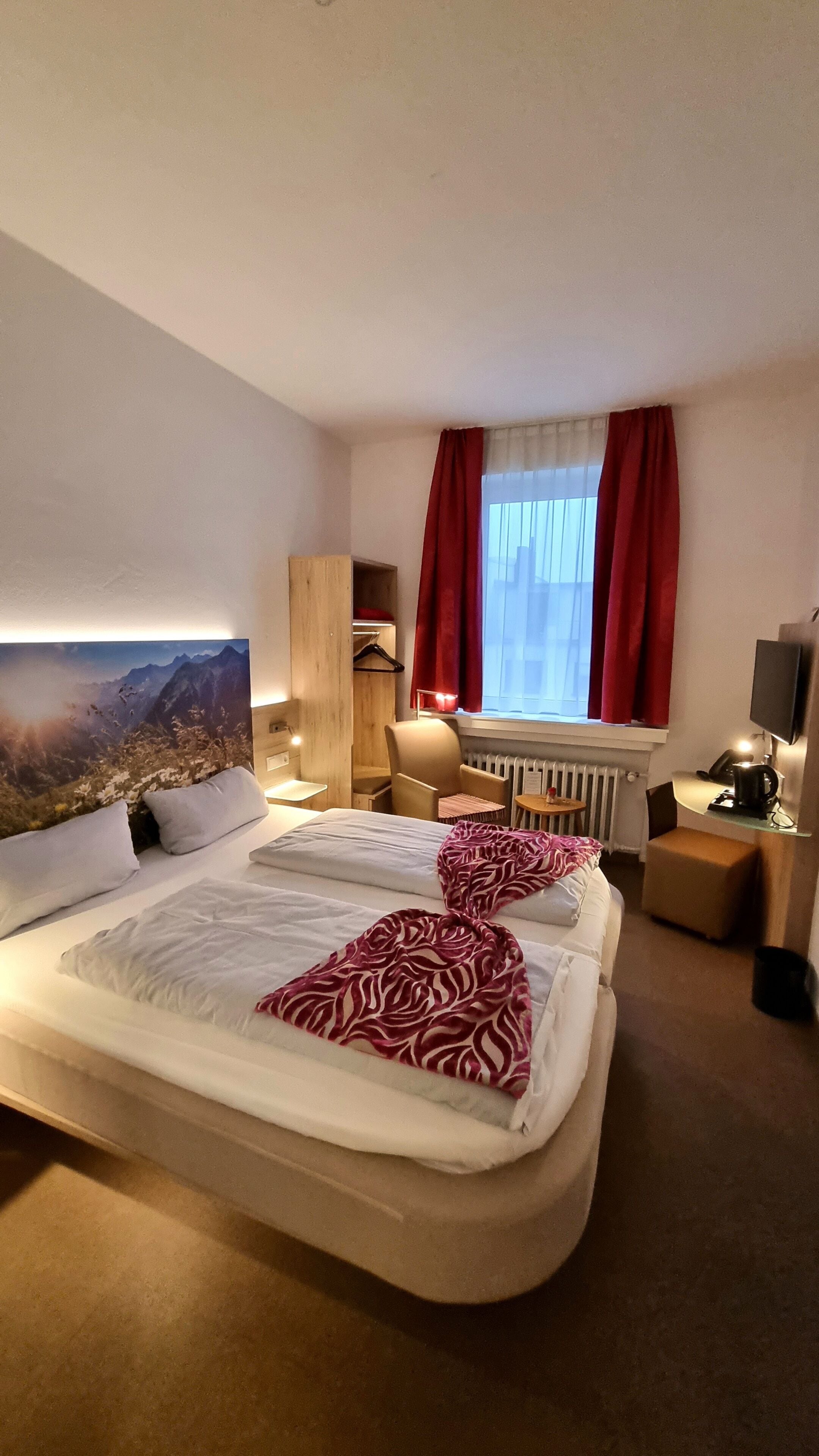 Economy Double Room | Premium bedding, in-room safe, desk, soundproofing