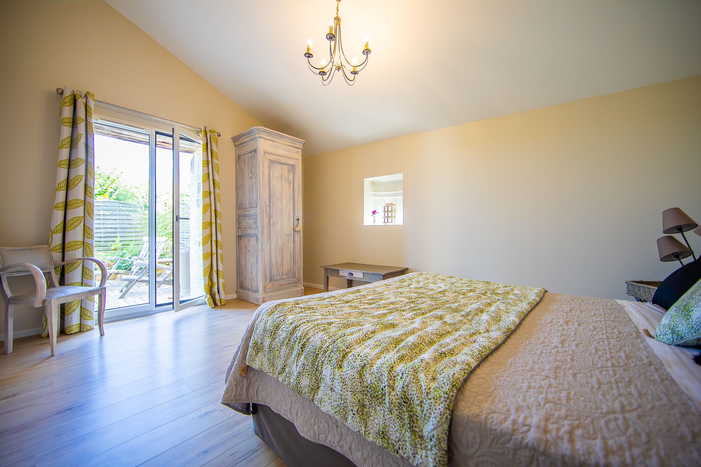 Double Room | Individually decorated, individually furnished, desk, blackout drapes