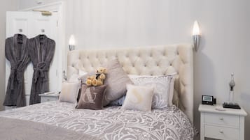 "Sheer Luxe" Luxury Apartment King Bed with Bath & Shower | 1 bedroom, Egyptian cotton sheets, premium bedding, down duvets