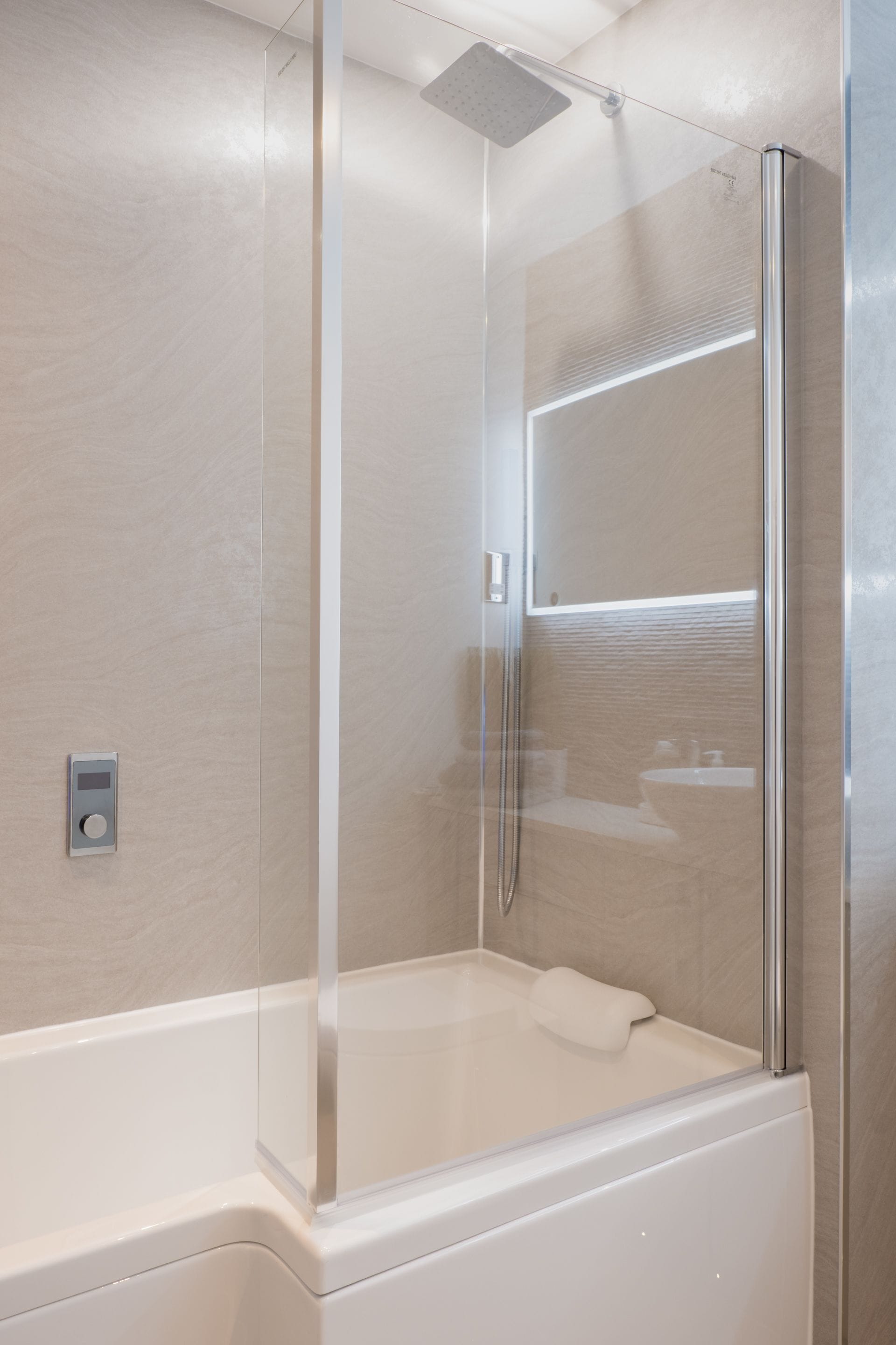 "Sheer Luxe" Luxury Apartment King Bed with Bath & Shower | Bathroom shower