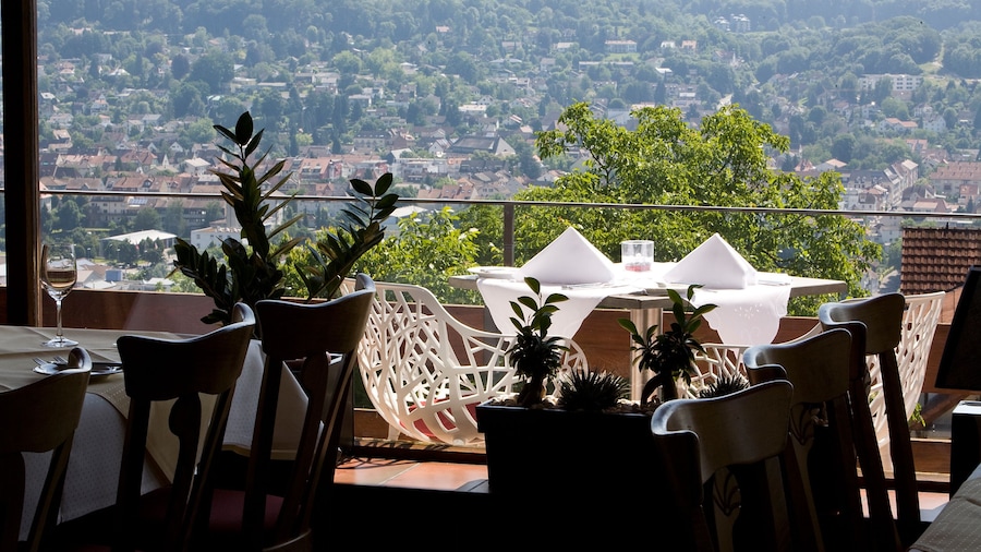 Maien Hotel & Restaurant