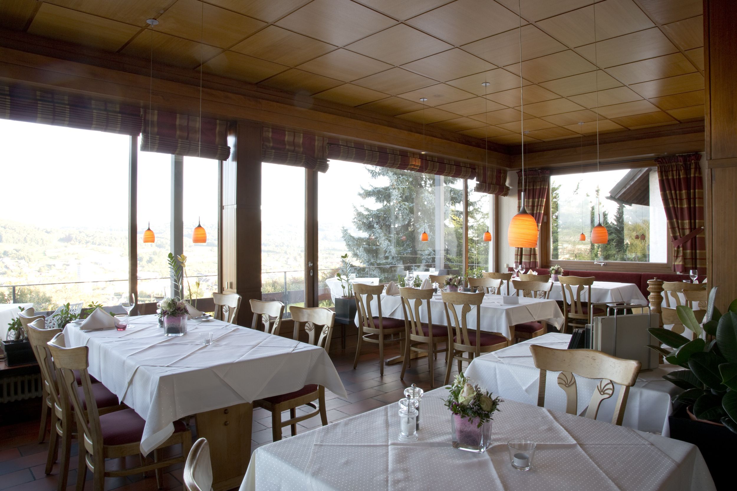 breakfast, lunch, dinner served; local and international cuisine